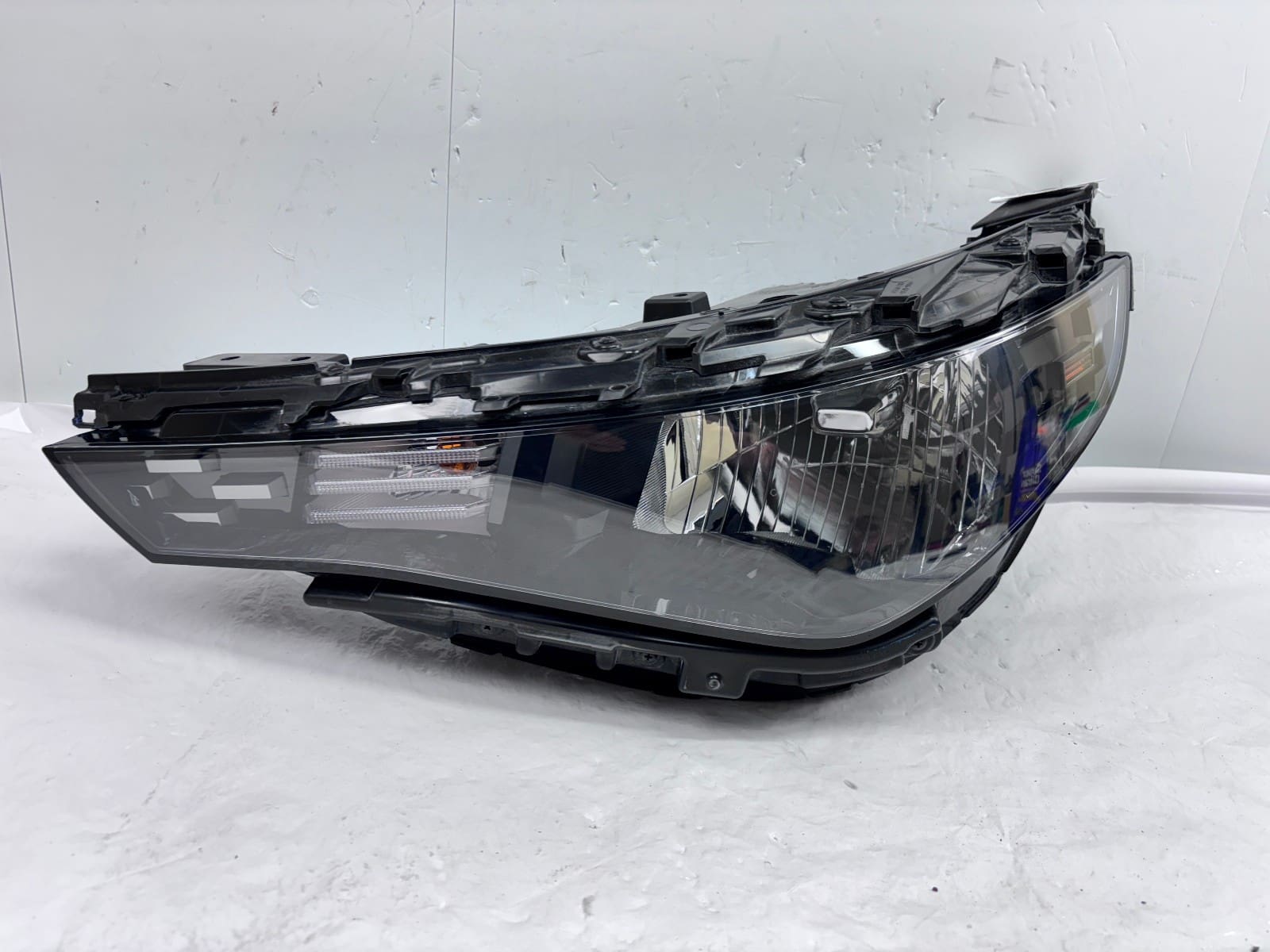NICE 2023-25 Kia Soul Halogen Front Left OEM Headlight 92101-K0520 - Image 2
