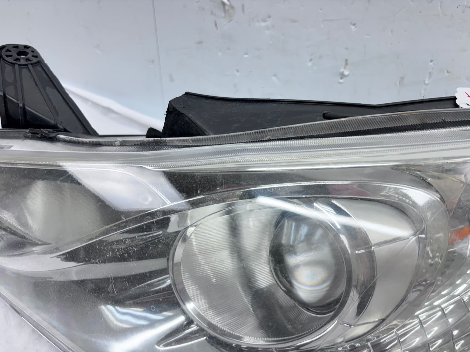 2011-14 Hyundai Sonata Front Left Halogen OEM Headlight 92101-39 Used - Image 8