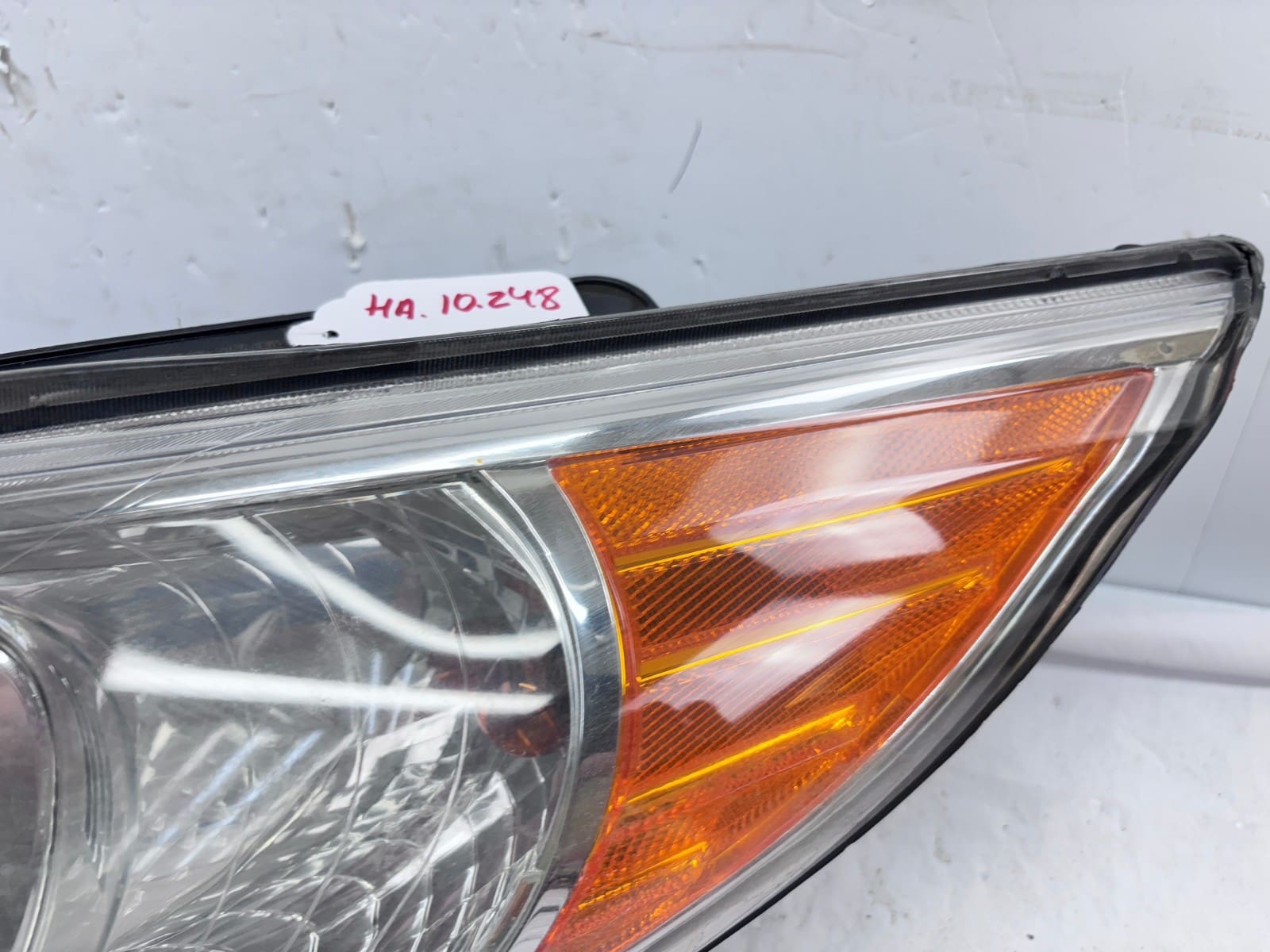 2011-14 Hyundai Sonata Front Left Halogen OEM Headlight 92101-39 Used - Image 10