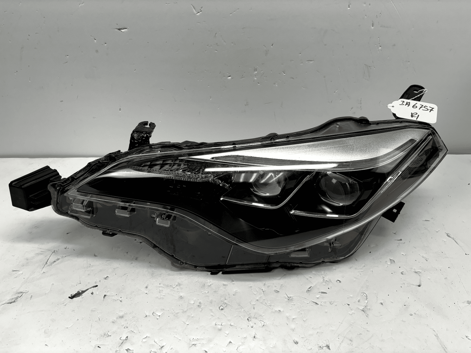 2017-19 Toyota Corolla LED Dual Projector Front Left OEM Headlight