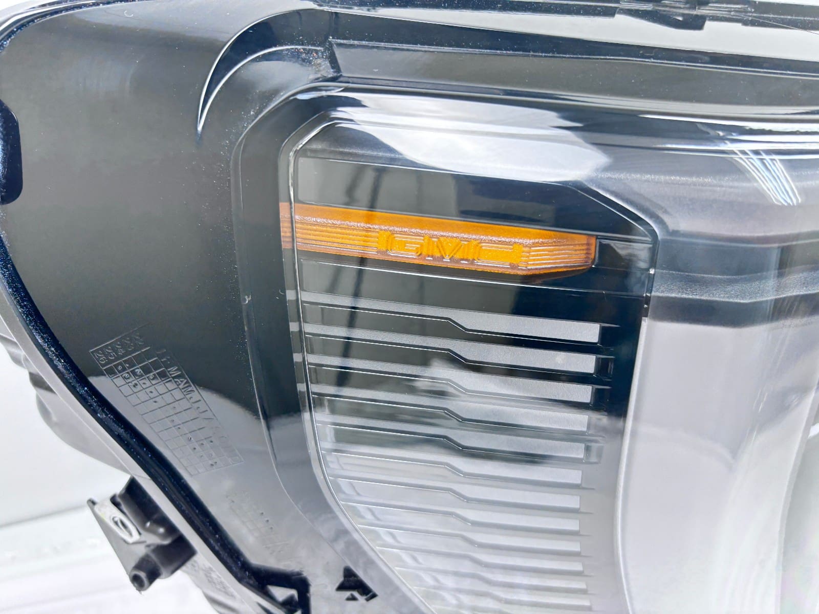 2024-2025 GMC Acadia LED Front Right OEM Headlight 26571115 - Image 11