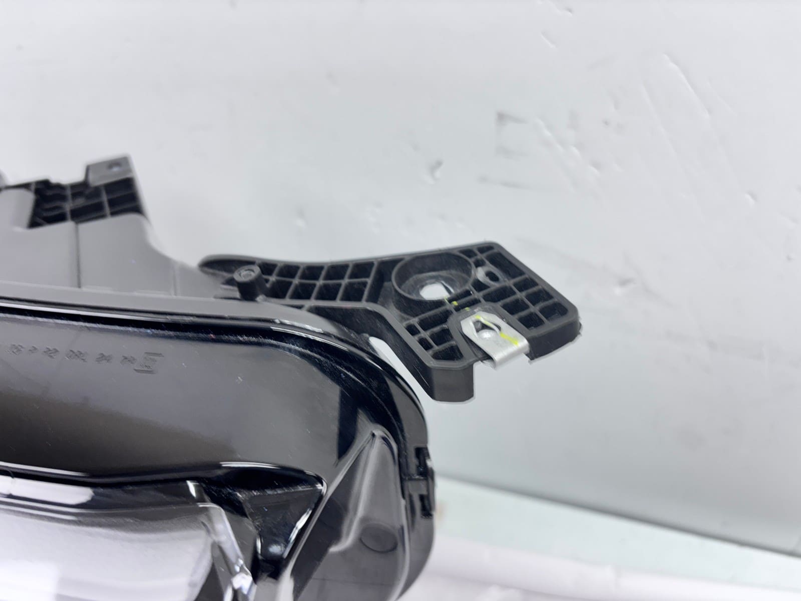 2024-2025 GMC Acadia LED Front Right OEM Headlight 26571115 - Image 17