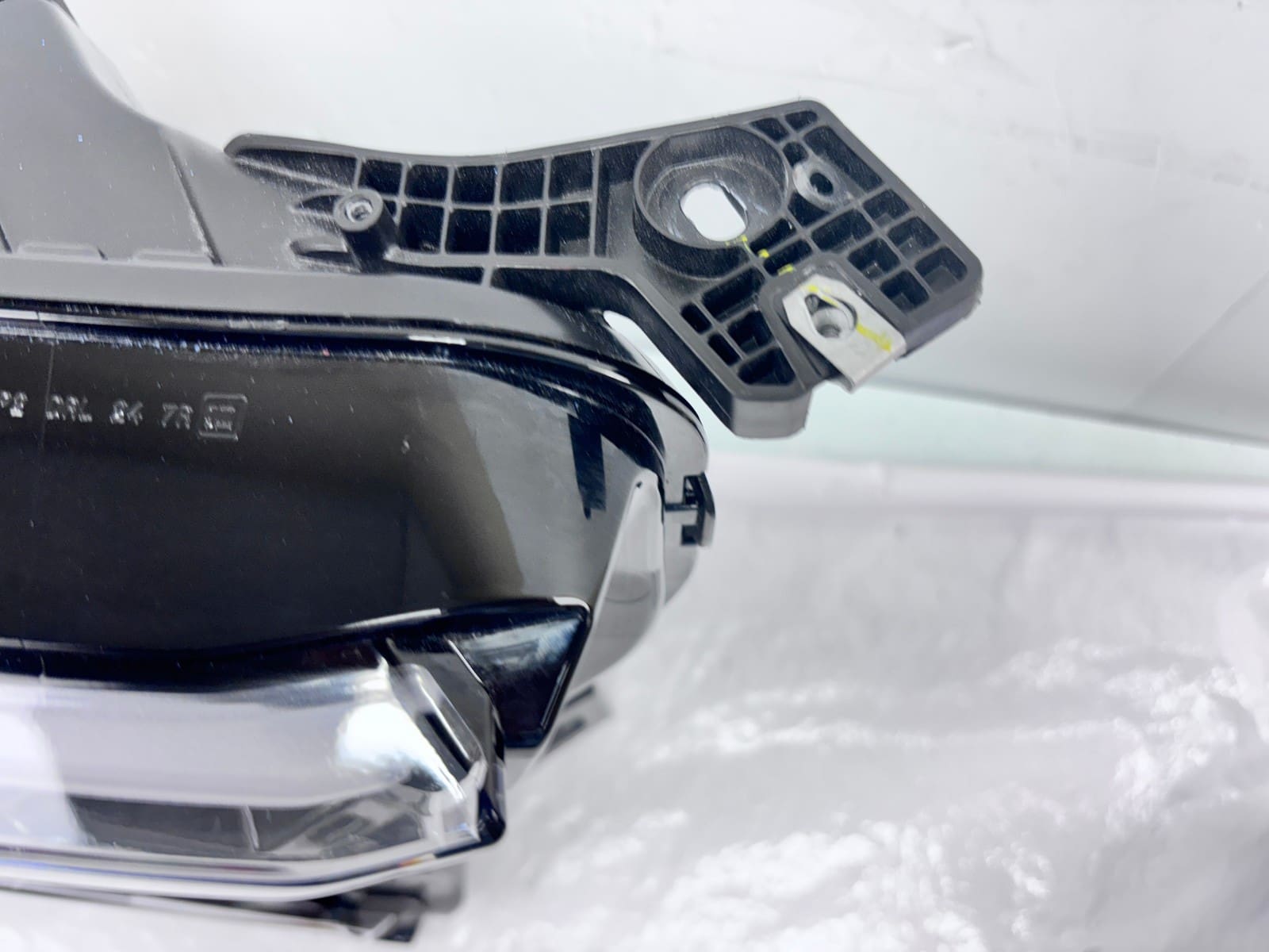 2024-2025 GMC Acadia LED Front Right OEM Headlight 26571115 - Image 18