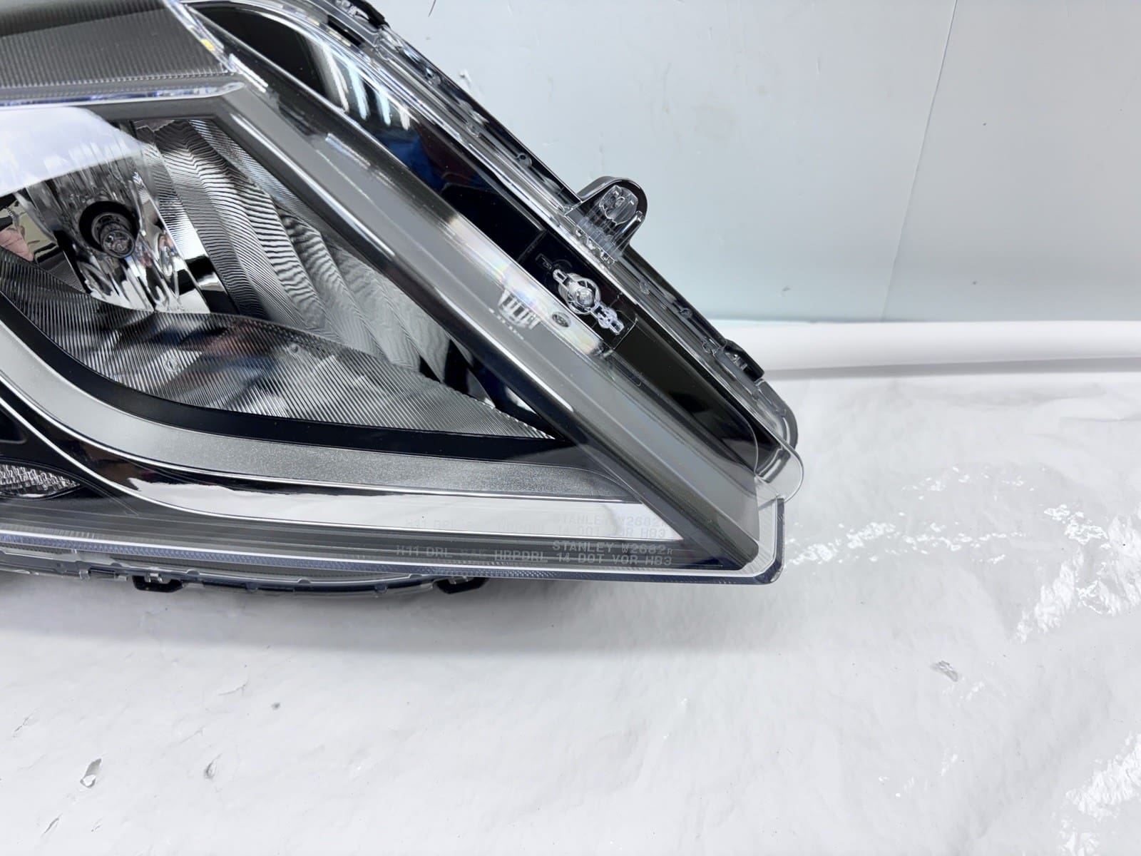 NEW 2018-20 Honda Odyssey Halogen Front Right OEM Headlight 33100-THR-A11 - Image 2