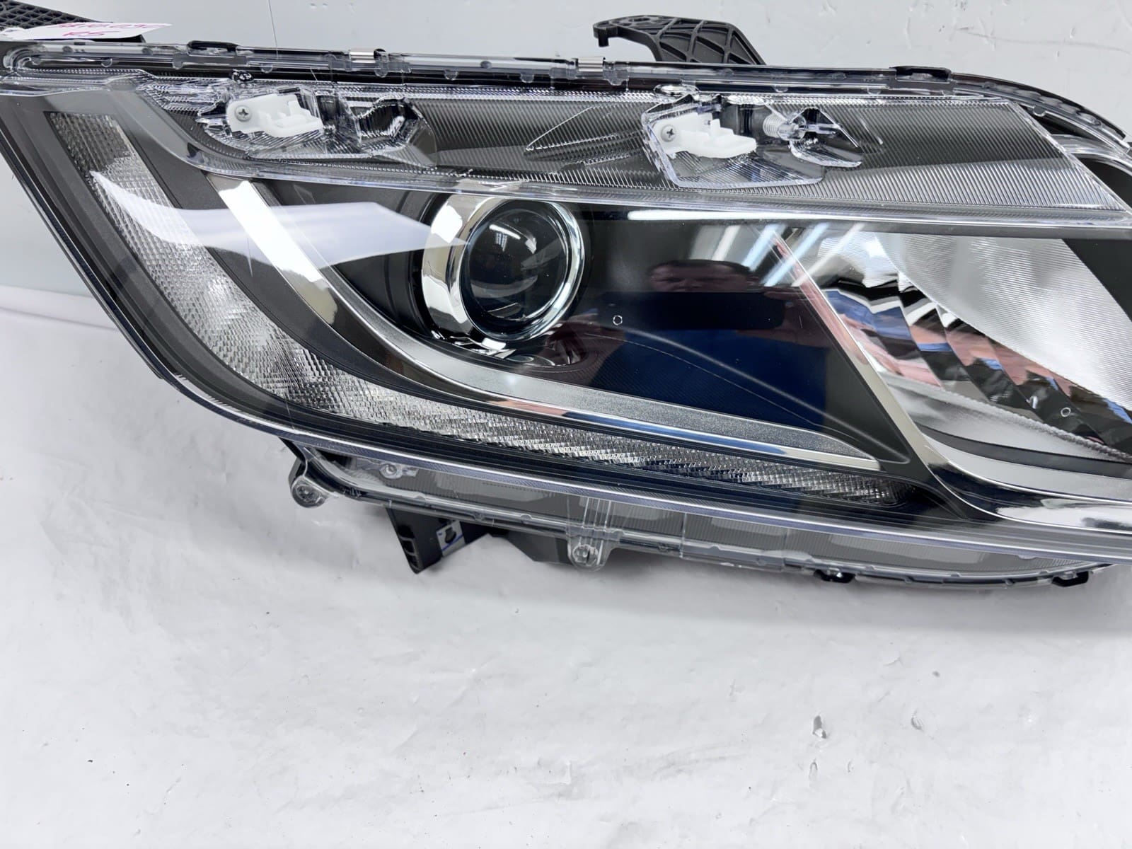NEW 2018-20 Honda Odyssey Halogen Front Right OEM Headlight 33100-THR-A11 - Image 6