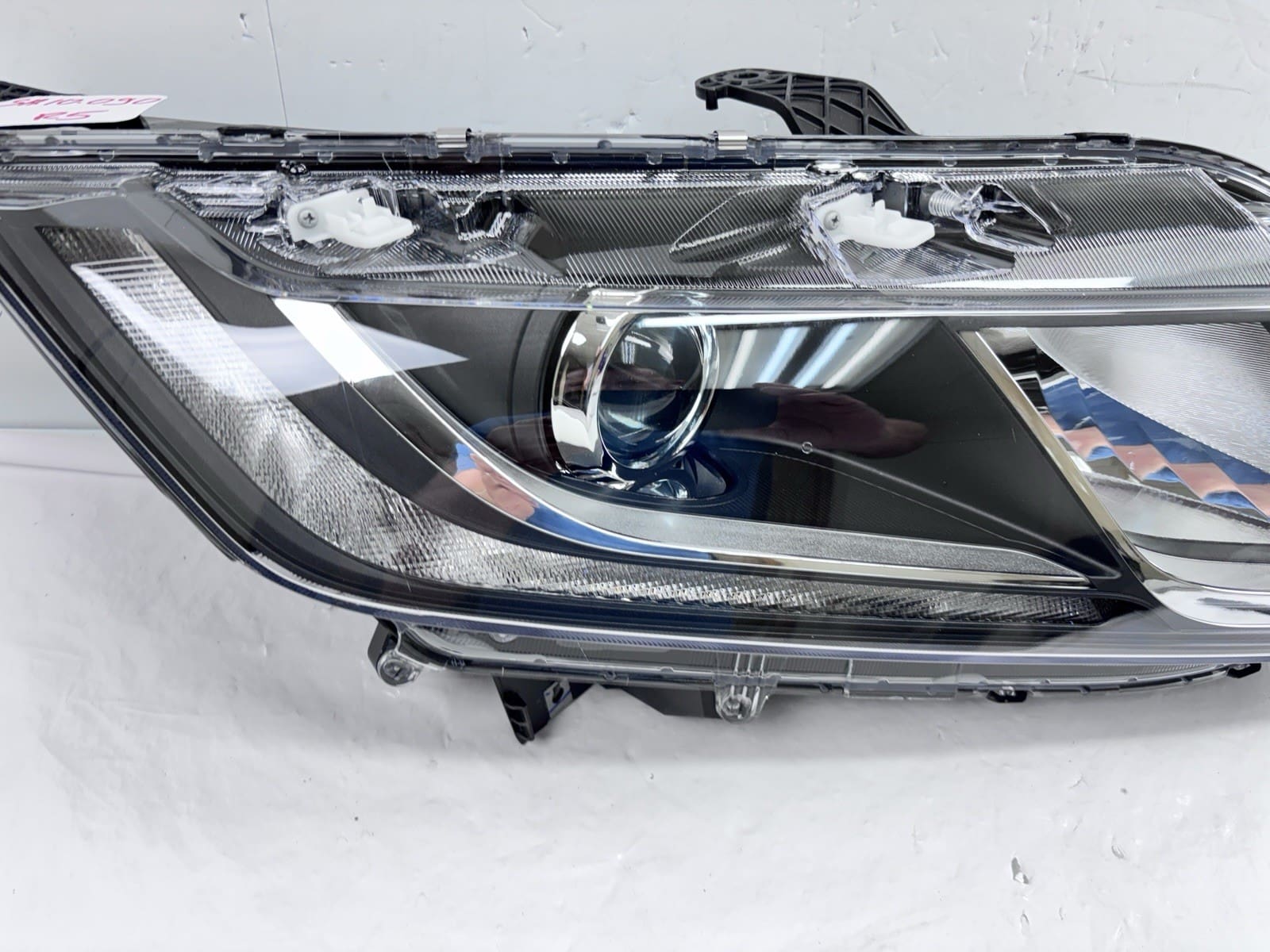 NEW 2018-20 Honda Odyssey Halogen Front Right OEM Headlight 33100-THR-A11 - Image 7