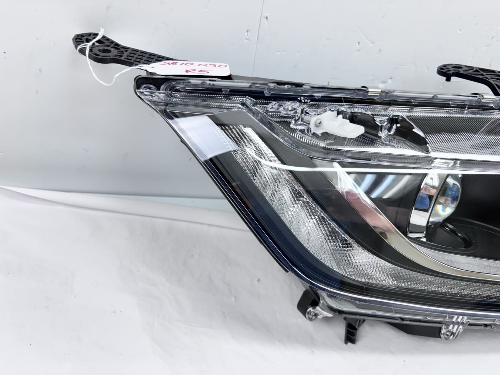 NEW 2018-20 Honda Odyssey Halogen Front Right OEM Headlight 33100-THR-A11 - Image 10