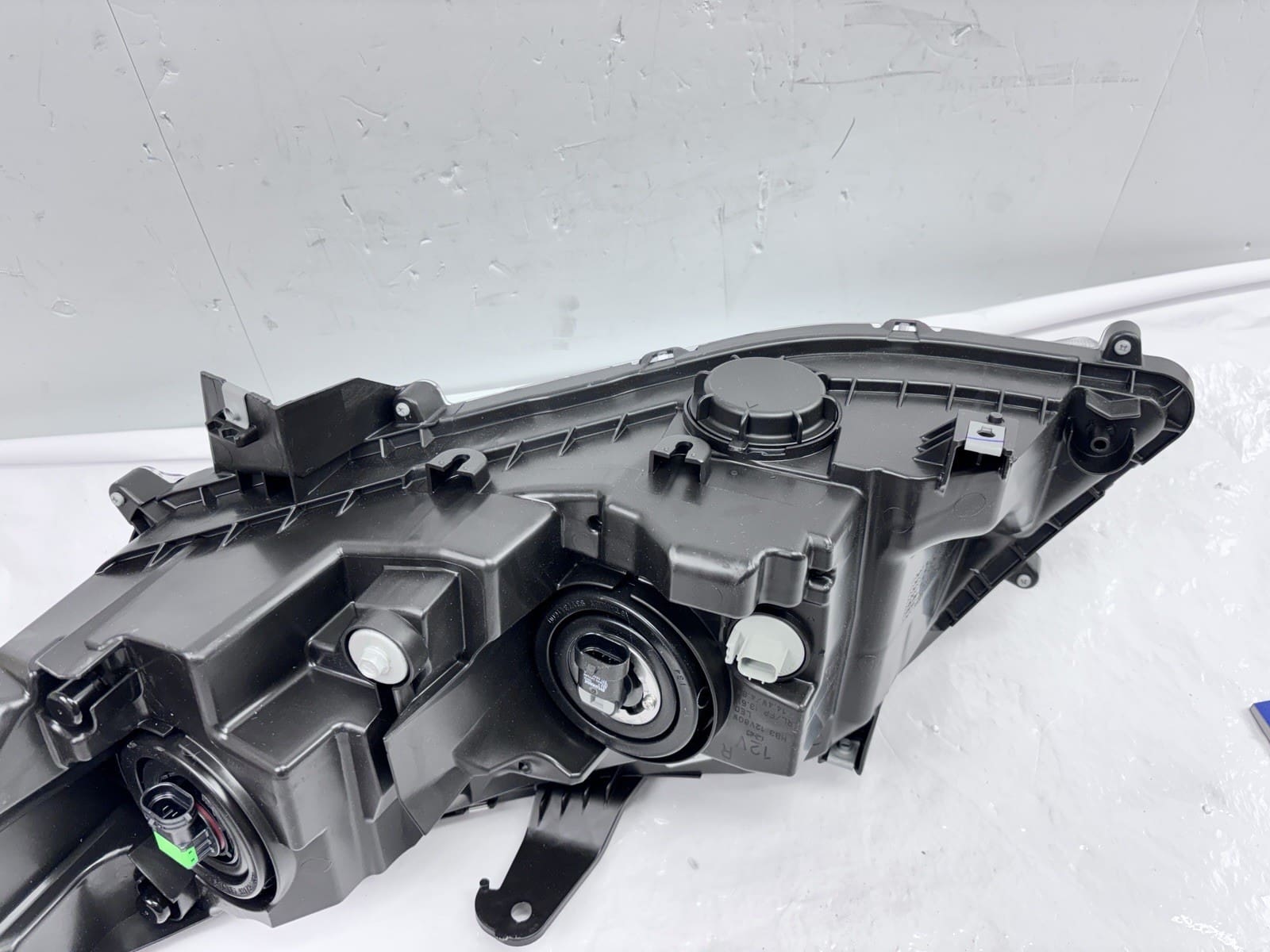 NEW 2018-20 Honda Odyssey Halogen Front Right OEM Headlight 33100-THR-A11 - Image 17