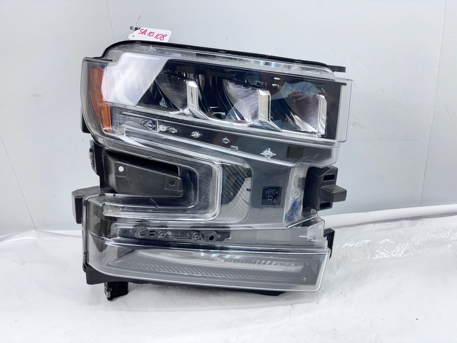 2019-22 Chevy Silverado 1500 LED Front Right OEM Headlight 84621851