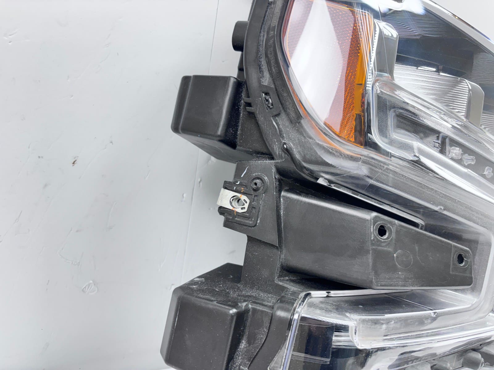 2019-22 Chevy Silverado 1500 LED Front Right OEM Headlight 84621851 - Image 16