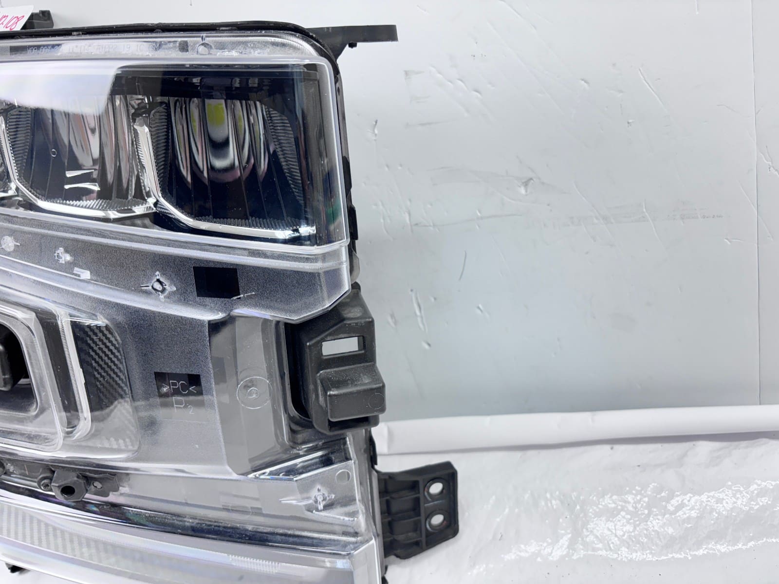 2019-22 Chevy Silverado 1500 LED Front Right OEM Headlight 84621851 - Image 17