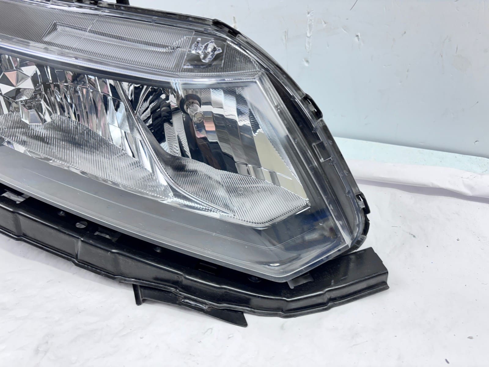 NICE COMPLETE 2013-15 Honda Civic Halogen Front Right OEM Headlight - Image 4