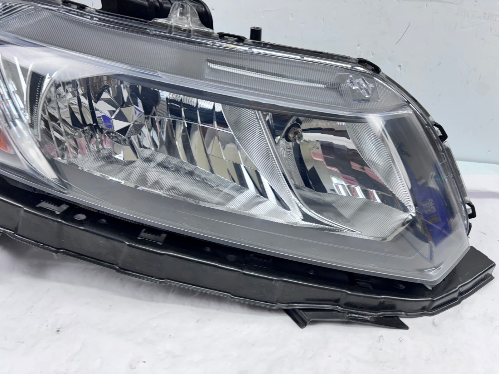 NICE COMPLETE 2013-15 Honda Civic Halogen Front Right OEM Headlight - Image 6