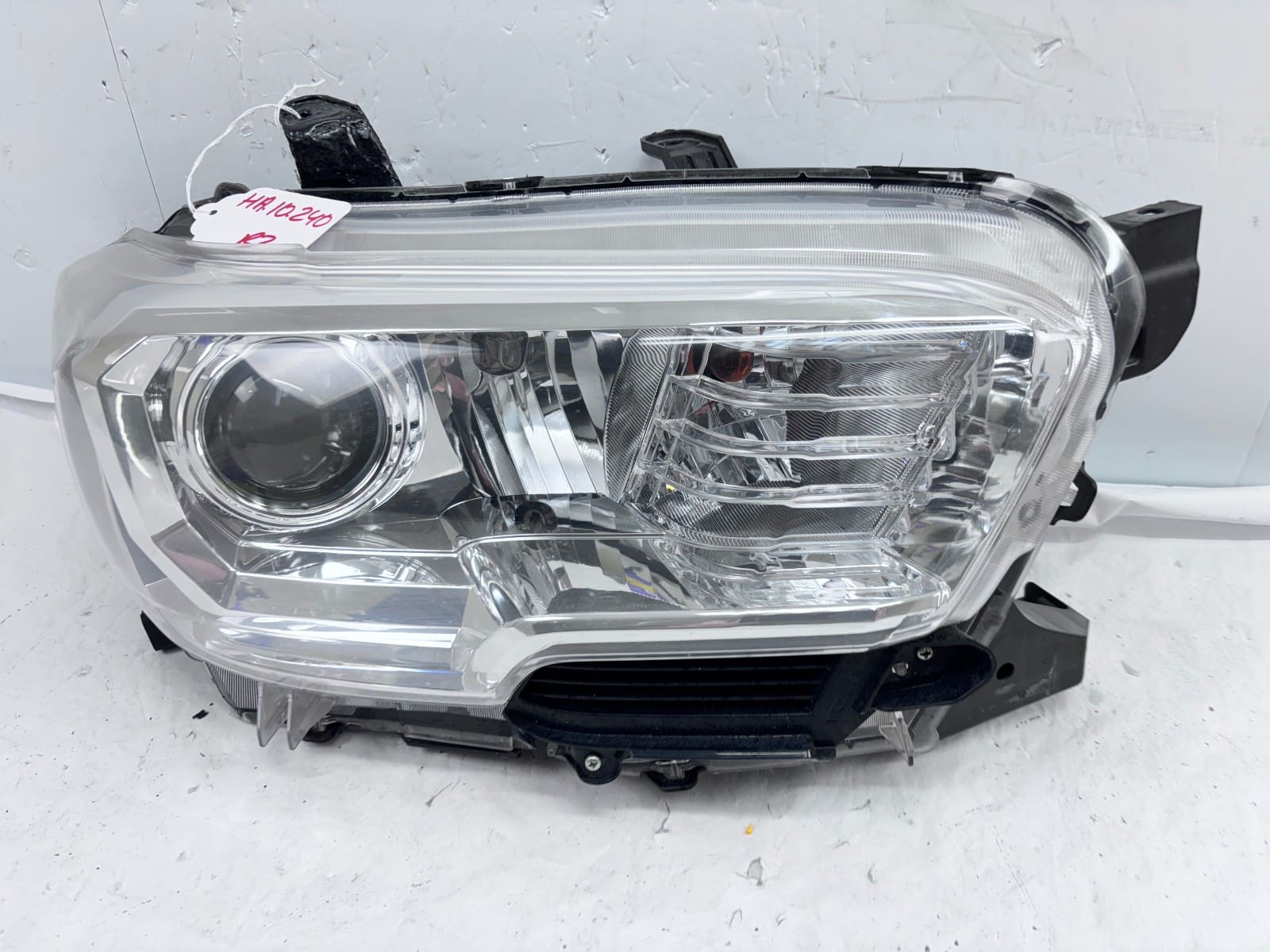 2016-2022 Toyota Tacoma Halogen Front Right OEM Headlight - Image 2