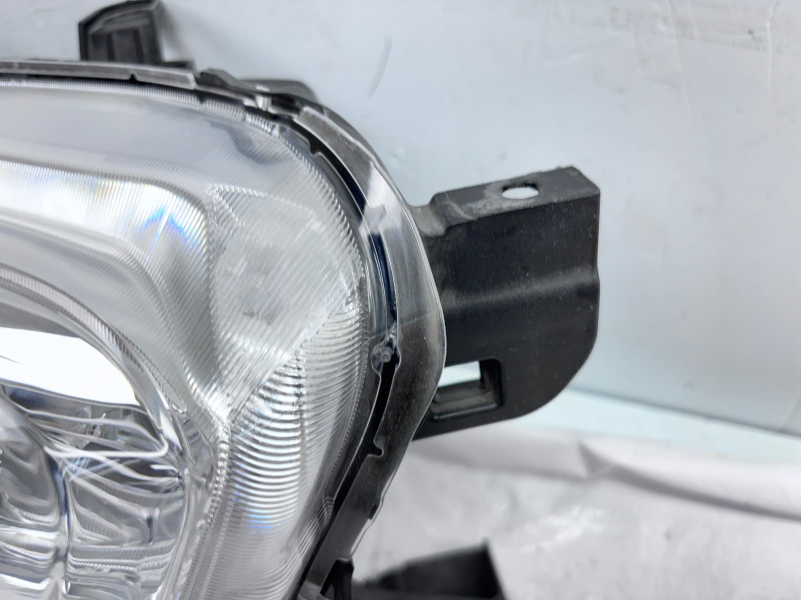 2016-2022 Toyota Tacoma Halogen Front Right OEM Headlight - Image 4