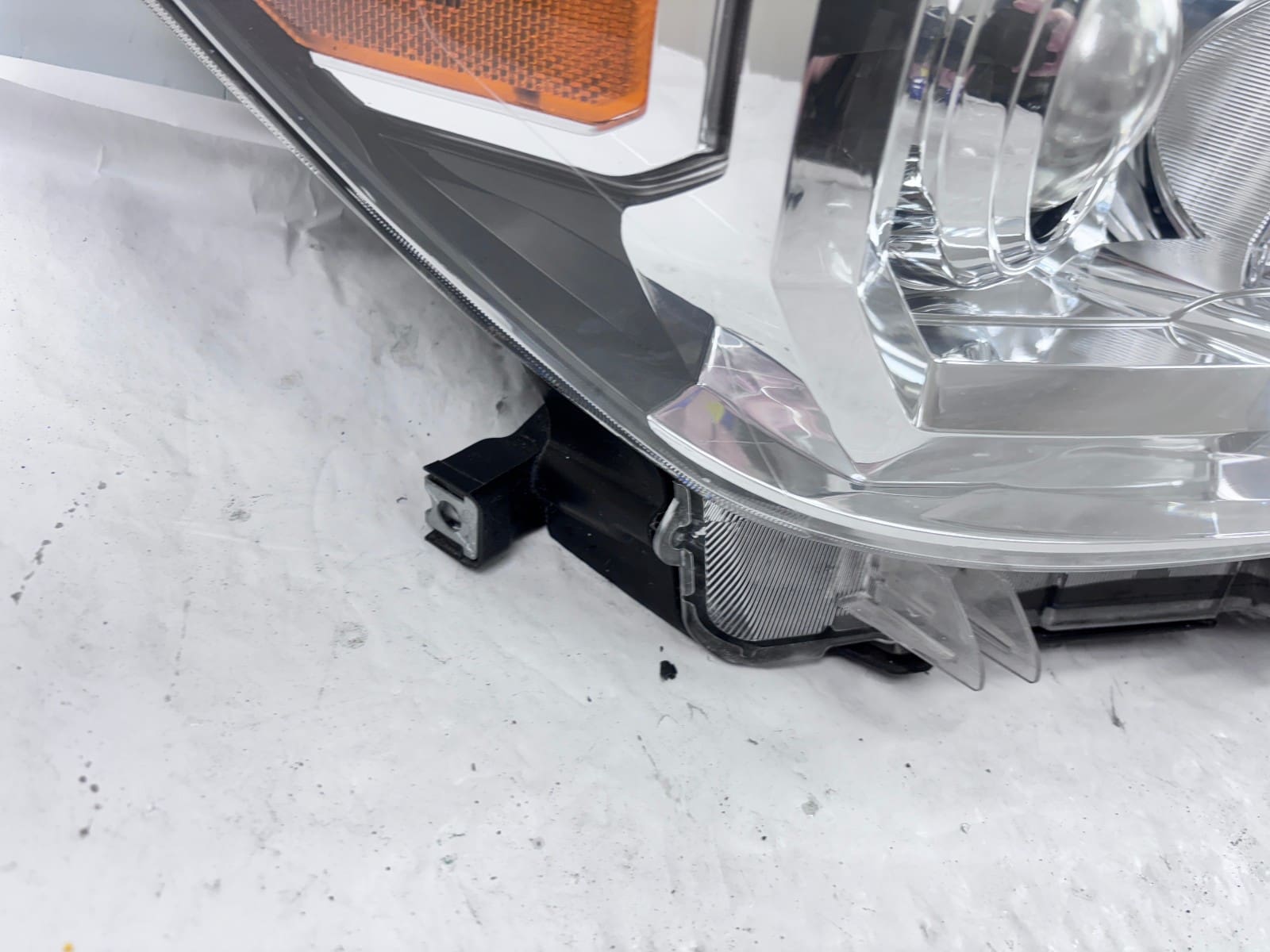 2016-2022 Toyota Tacoma Halogen Front Right OEM Headlight - Image 13