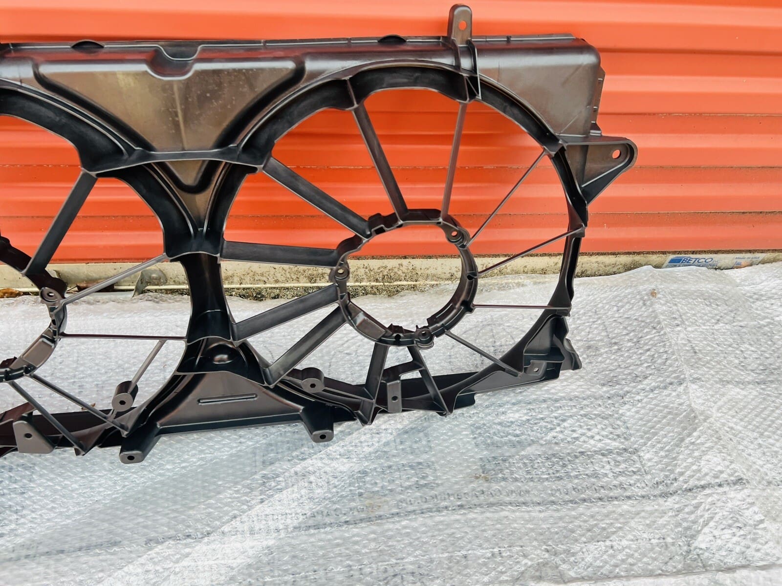GM OEM Rear Engine Cooling Fan Shroud 23123635 for Escalade Silverado Yukon - Image 3