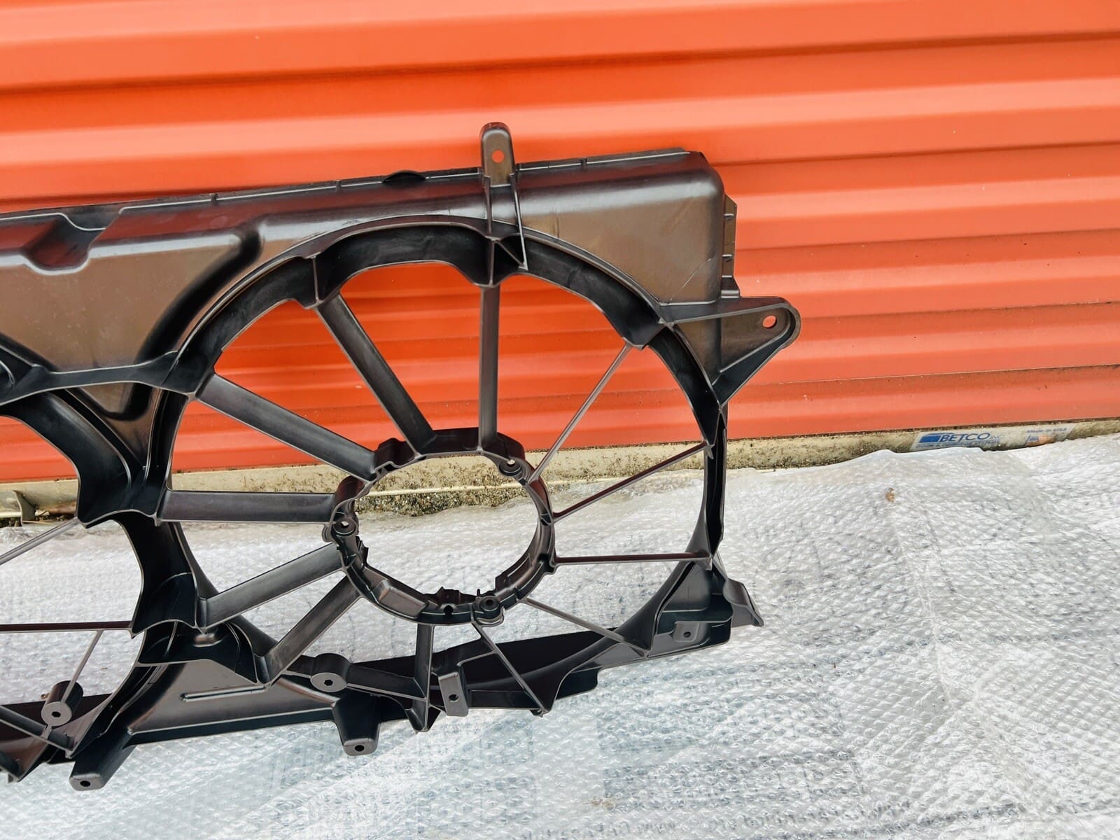 GM OEM Rear Engine Cooling Fan Shroud 23123635 for Escalade Silverado Yukon - Image 4