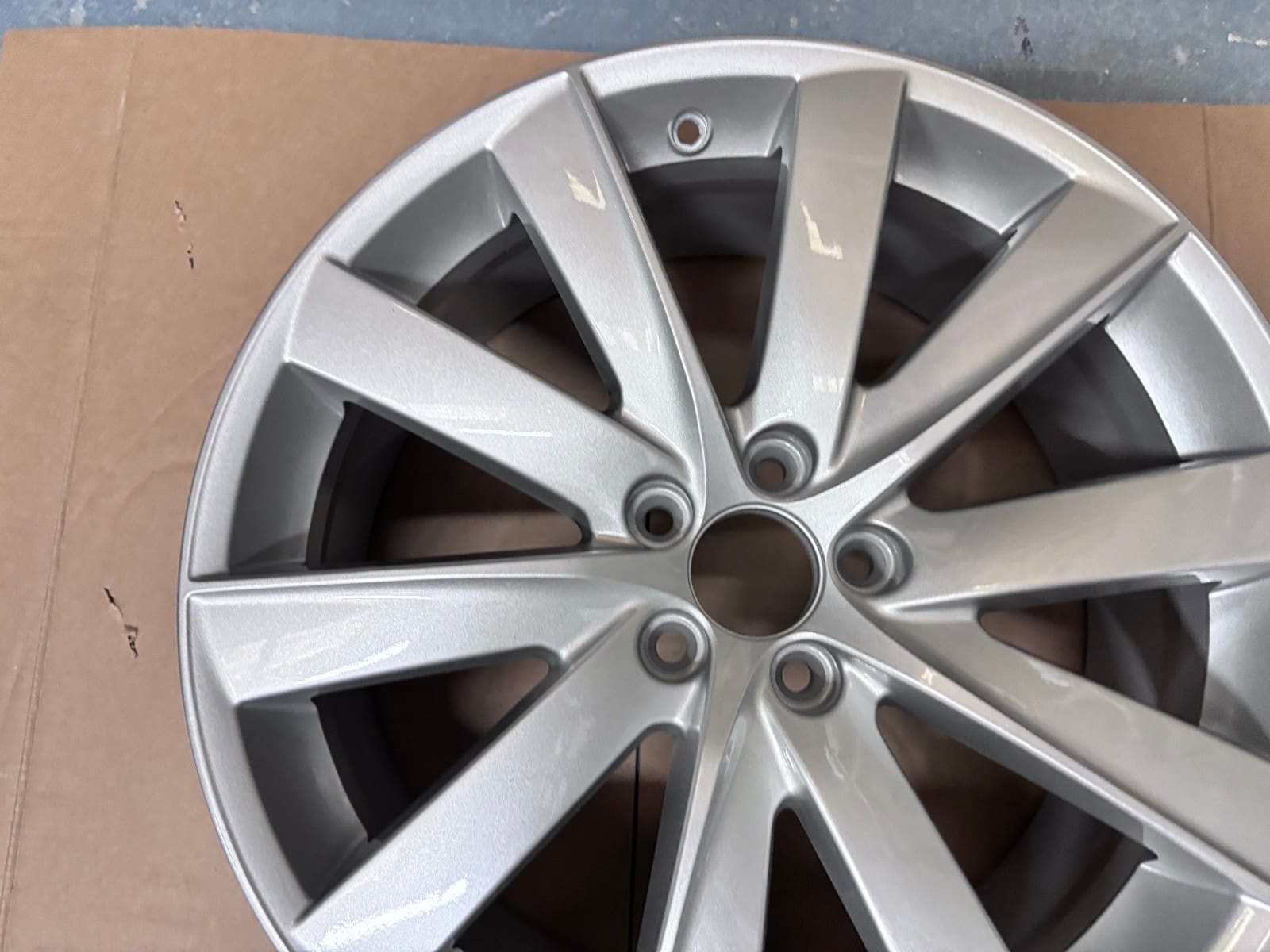 2015-2019 Volvo XC90 Silver OEM 19x8 Inch Wheel 31362276 - Image 5