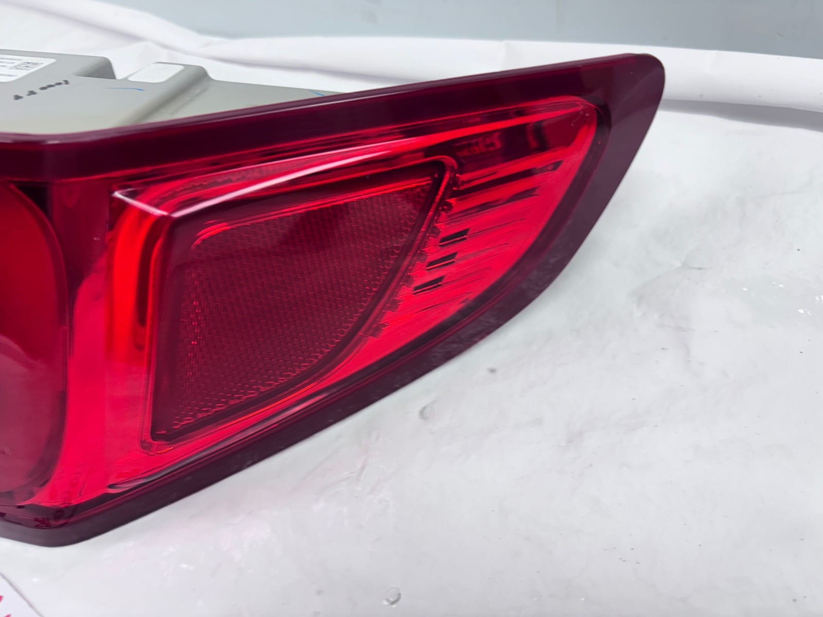 2017-2020 Lincoln Continental LED Rear Right OEM Tail Light - Image 6