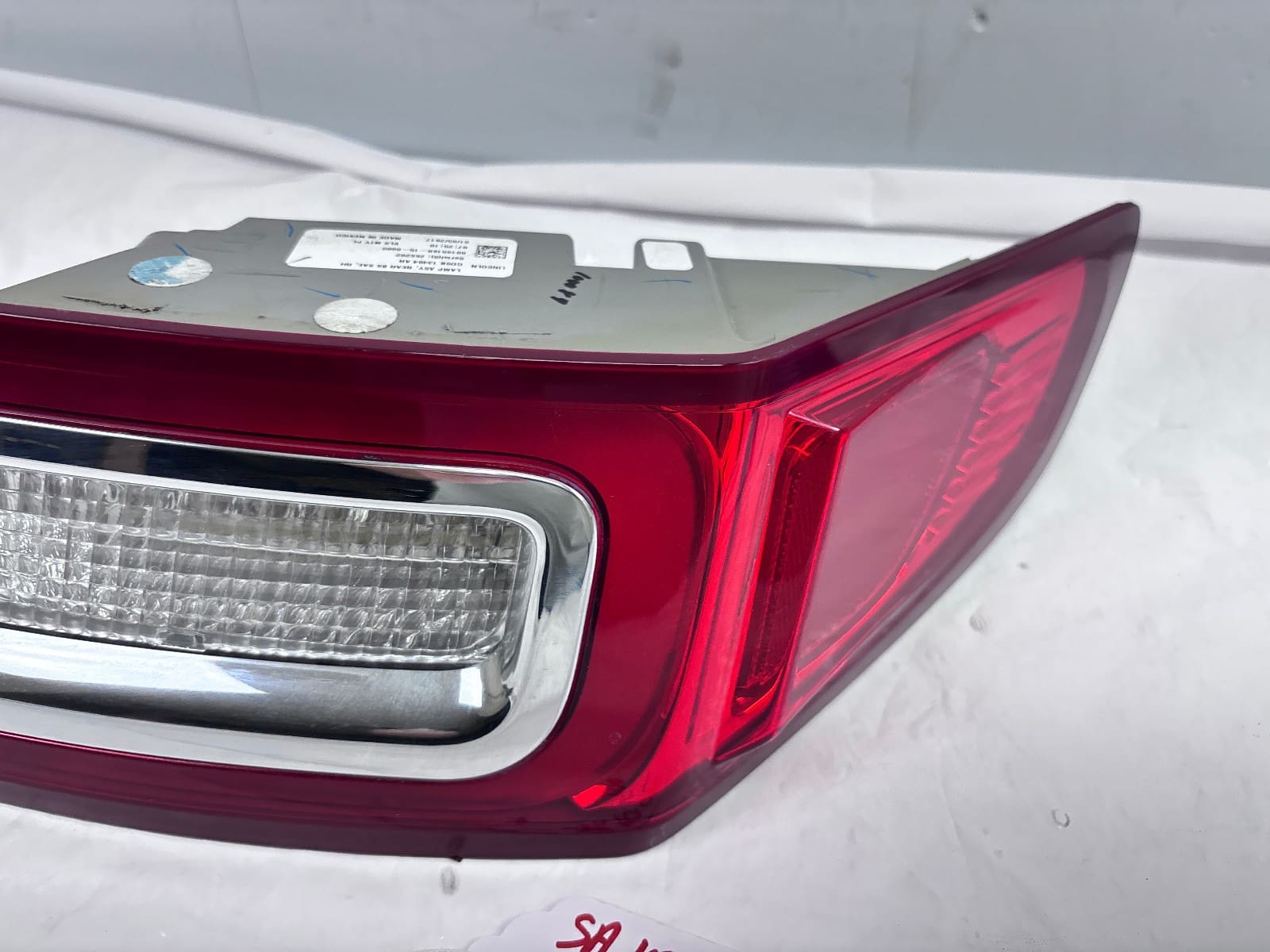 2017-2020 Lincoln Continental LED Rear Right OEM Tail Light - Image 8