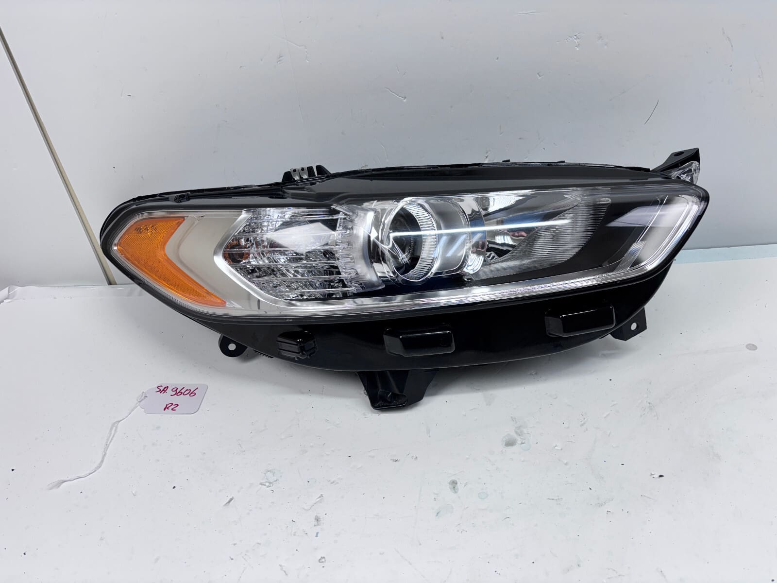 2013-2016 Ford Fusion Halogen Front Right CAPA Headlight - Image 2