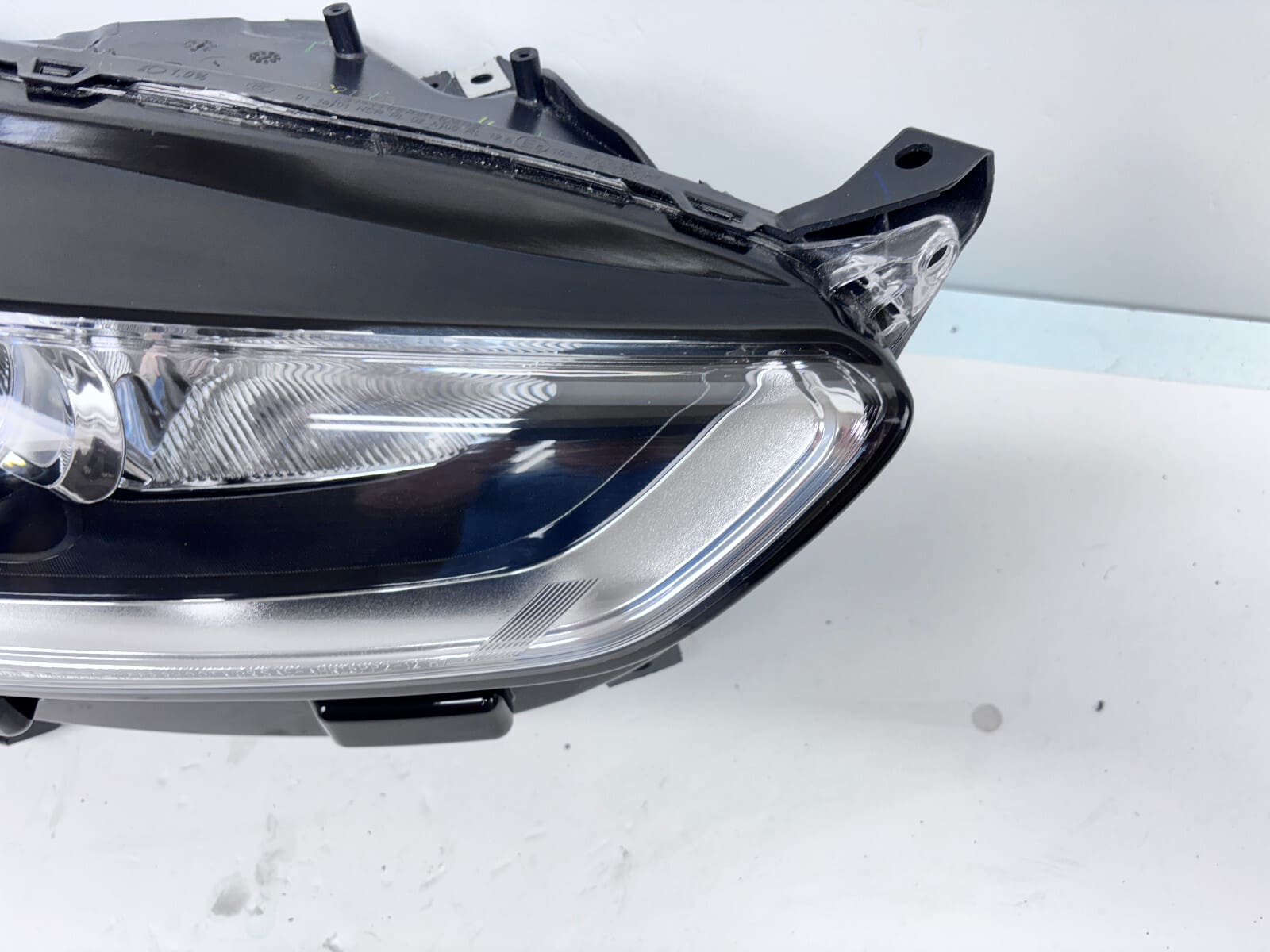 2013-2016 Ford Fusion Halogen Front Right CAPA Headlight - Image 5