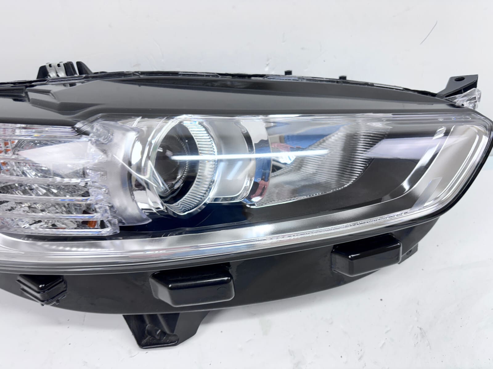2013-2016 Ford Fusion Halogen Front Right CAPA Headlight - Image 8