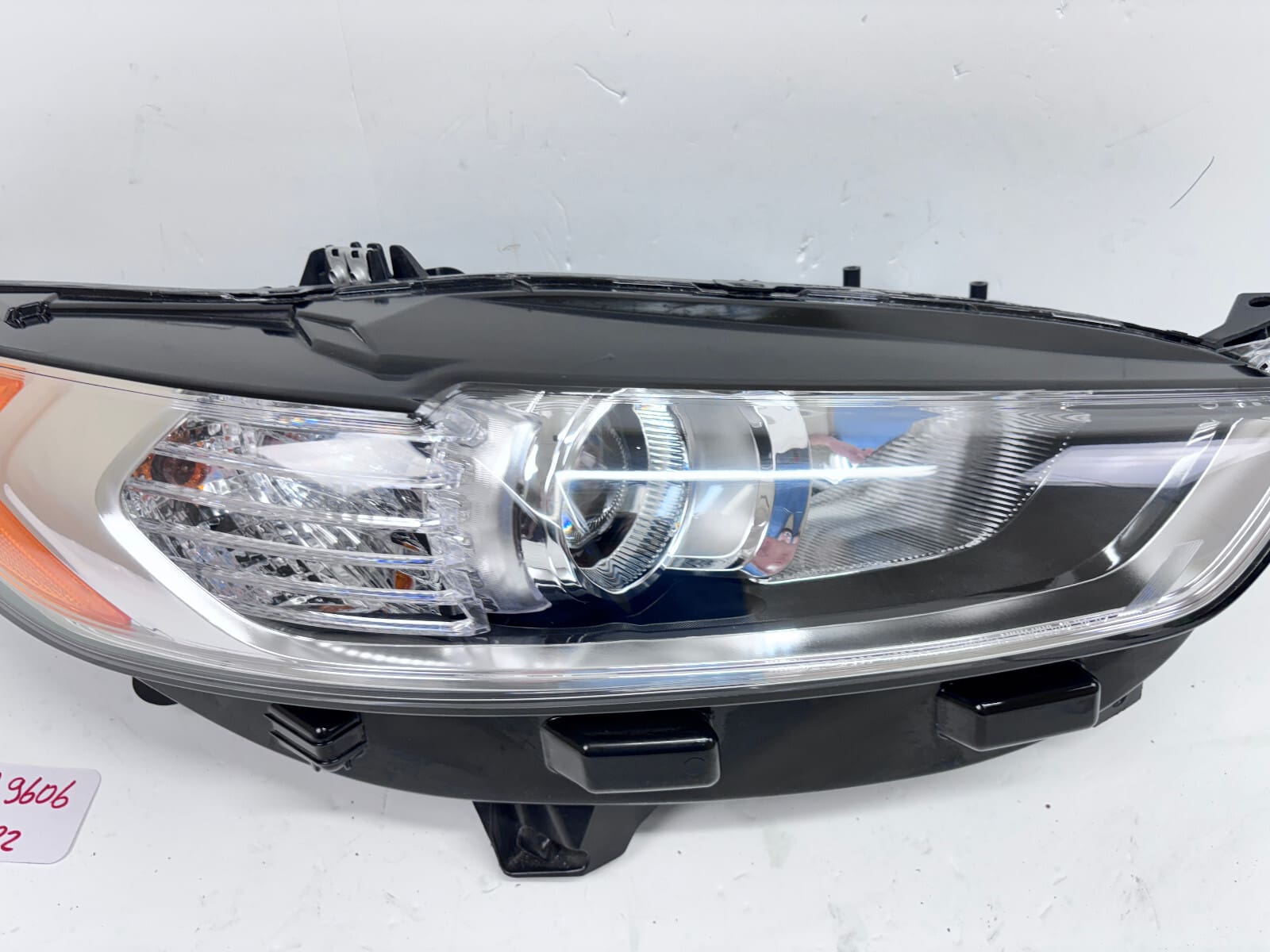 2013-2016 Ford Fusion Halogen Front Right CAPA Headlight - Image 9