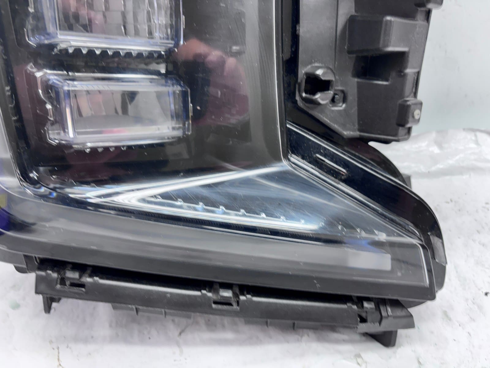 2021-2023 GMC Yukon Denali LED Front Right OEM Headlight 84898702 - Image 5