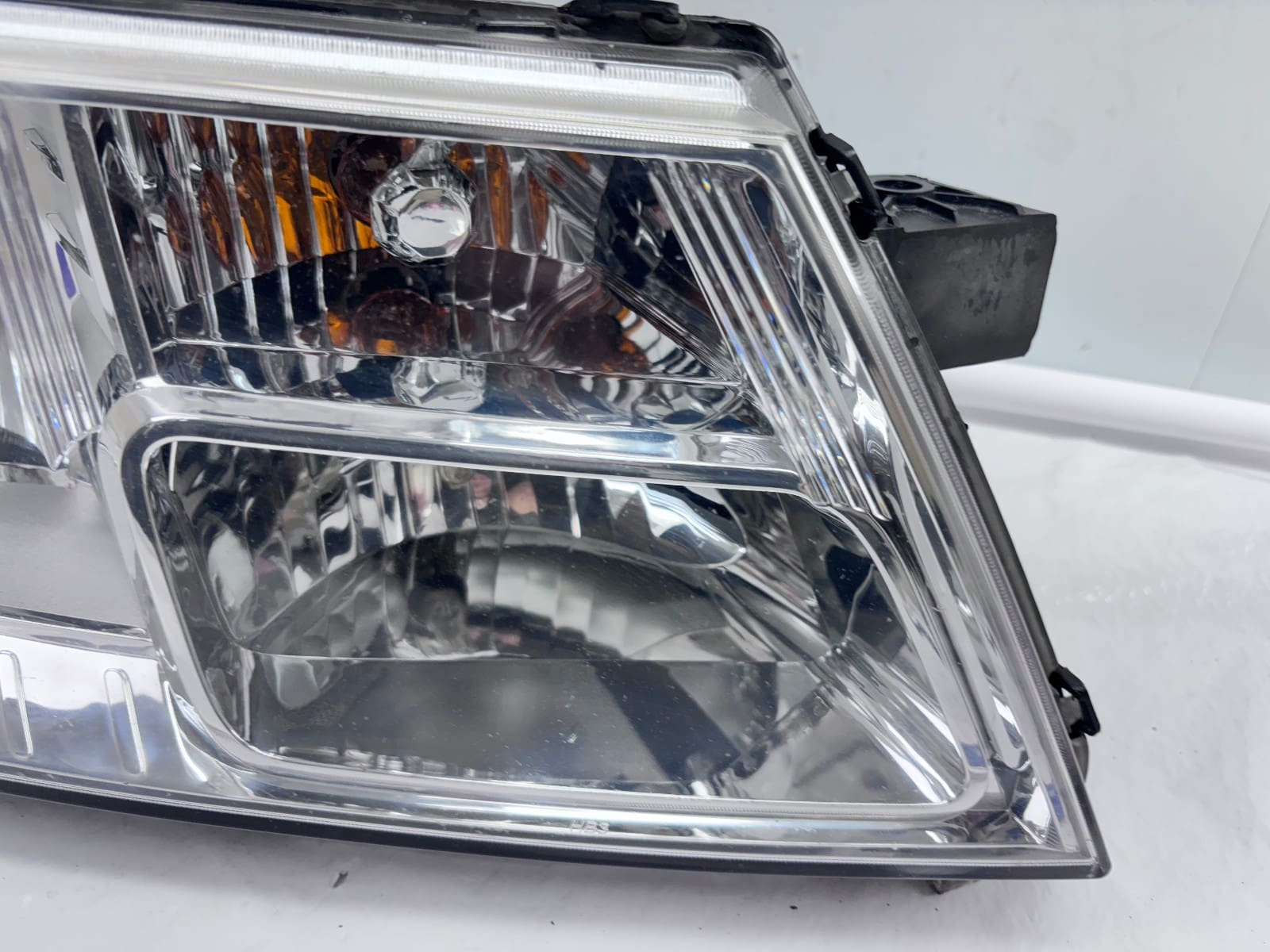 2009-2020 Dodge Journey Halogen Front Right OEM Headlight - Image 4