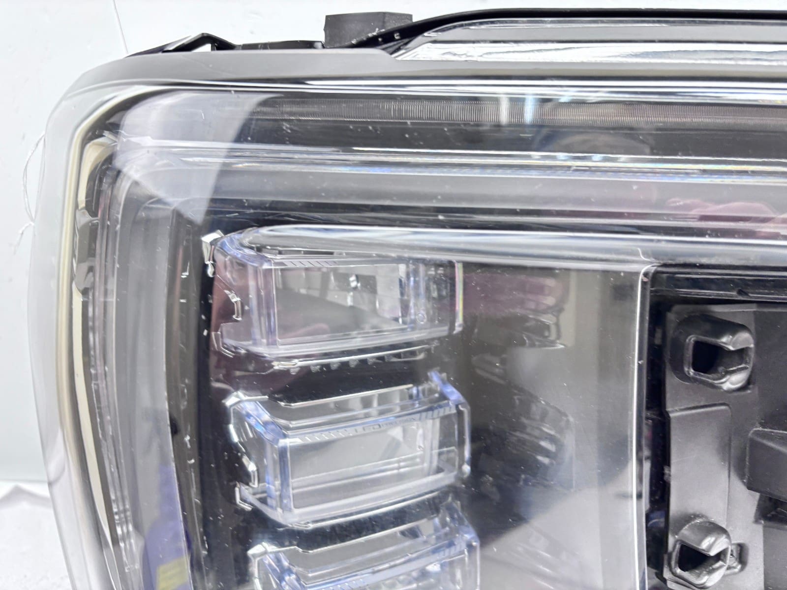 2021-2023 GMC Yukon Denali LED Front Right OEM Headlight 84898702 - Image 9