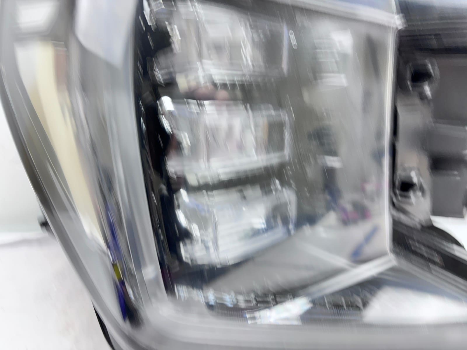 2021-2023 GMC Yukon Denali LED Front Right OEM Headlight 84898702 - Image 10