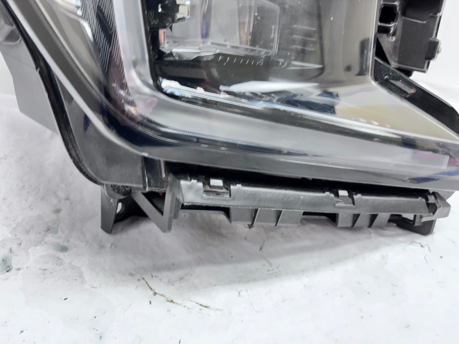 2021-2023 GMC Yukon Denali LED Front Right OEM Headlight 84898702 - Image 11