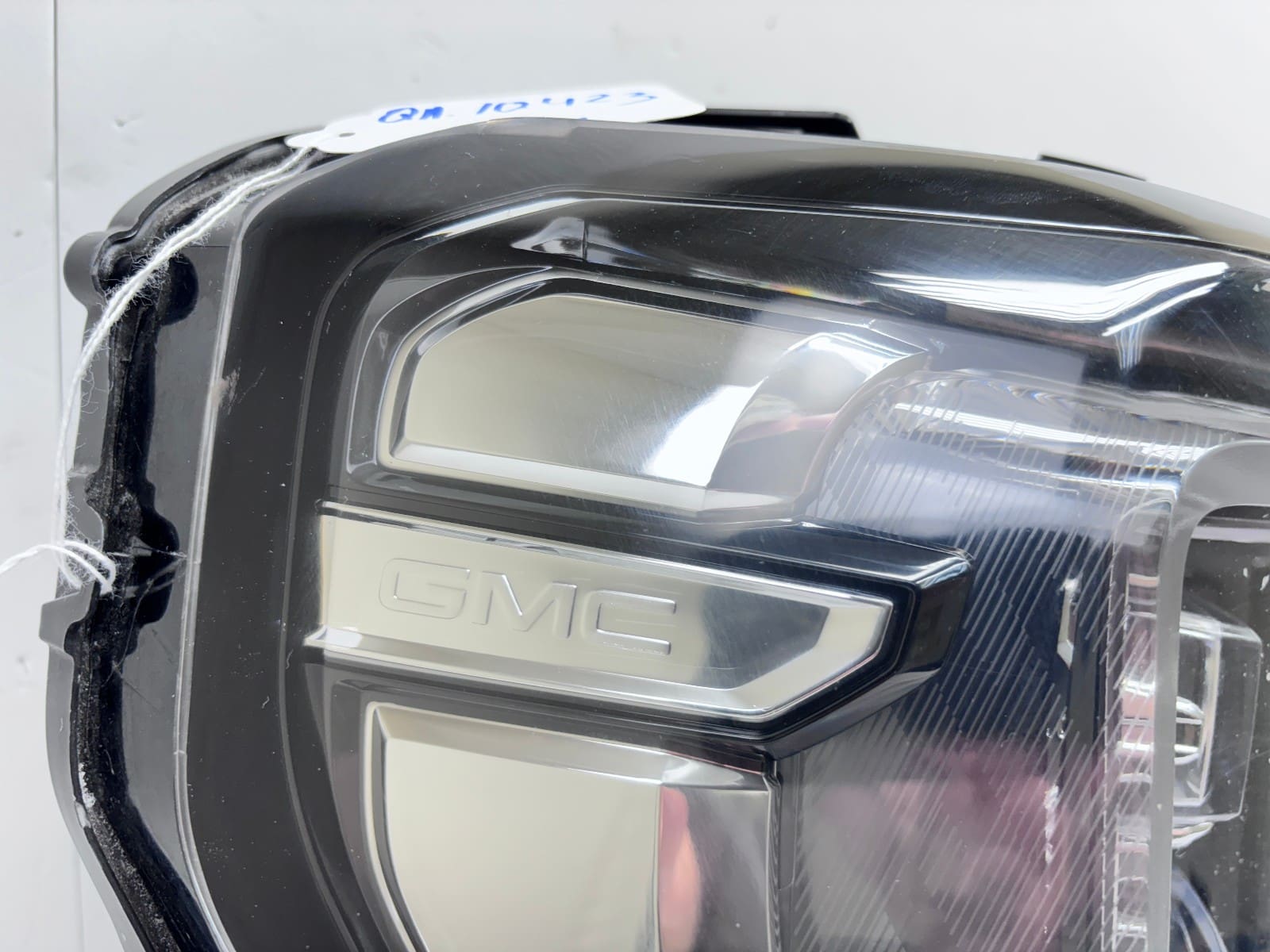 2021-2023 GMC Yukon Denali LED Front Right OEM Headlight 84898702 - Image 16
