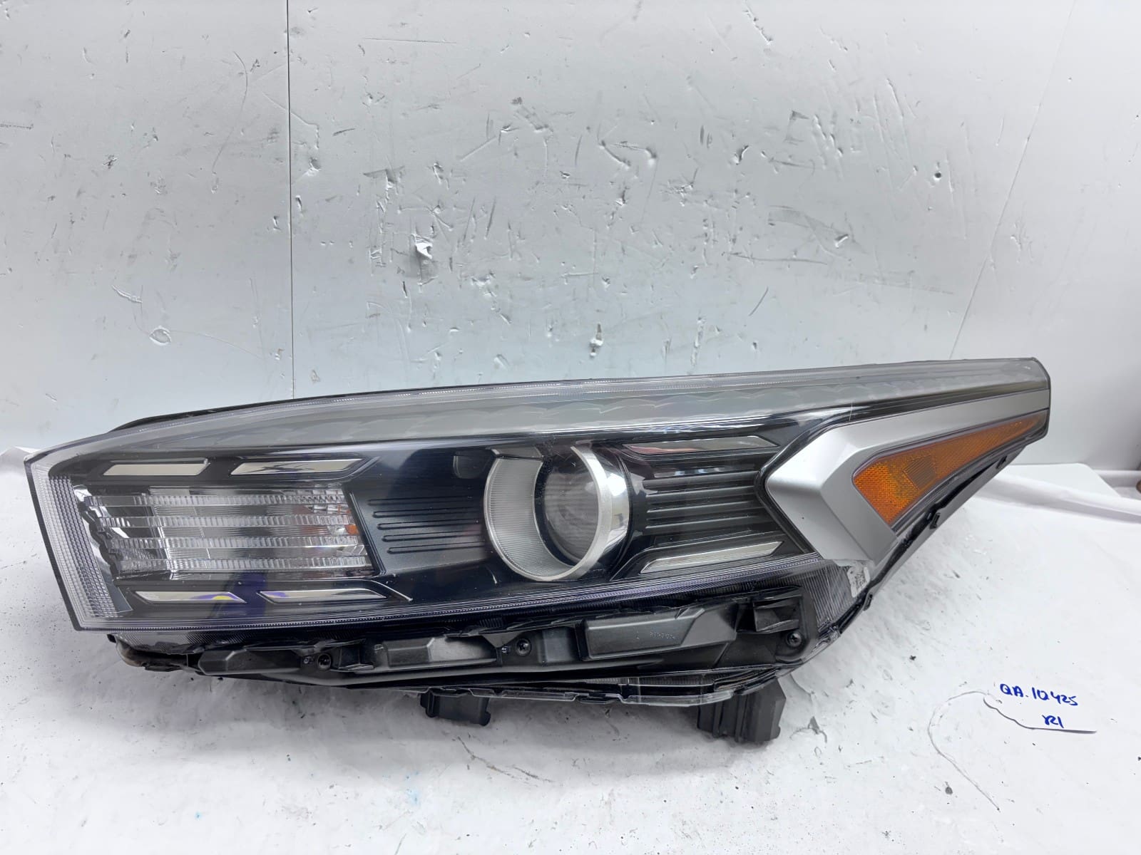 2022-2024 Kia Forte Halogen Front Left OEM Headlight 92101-M7500