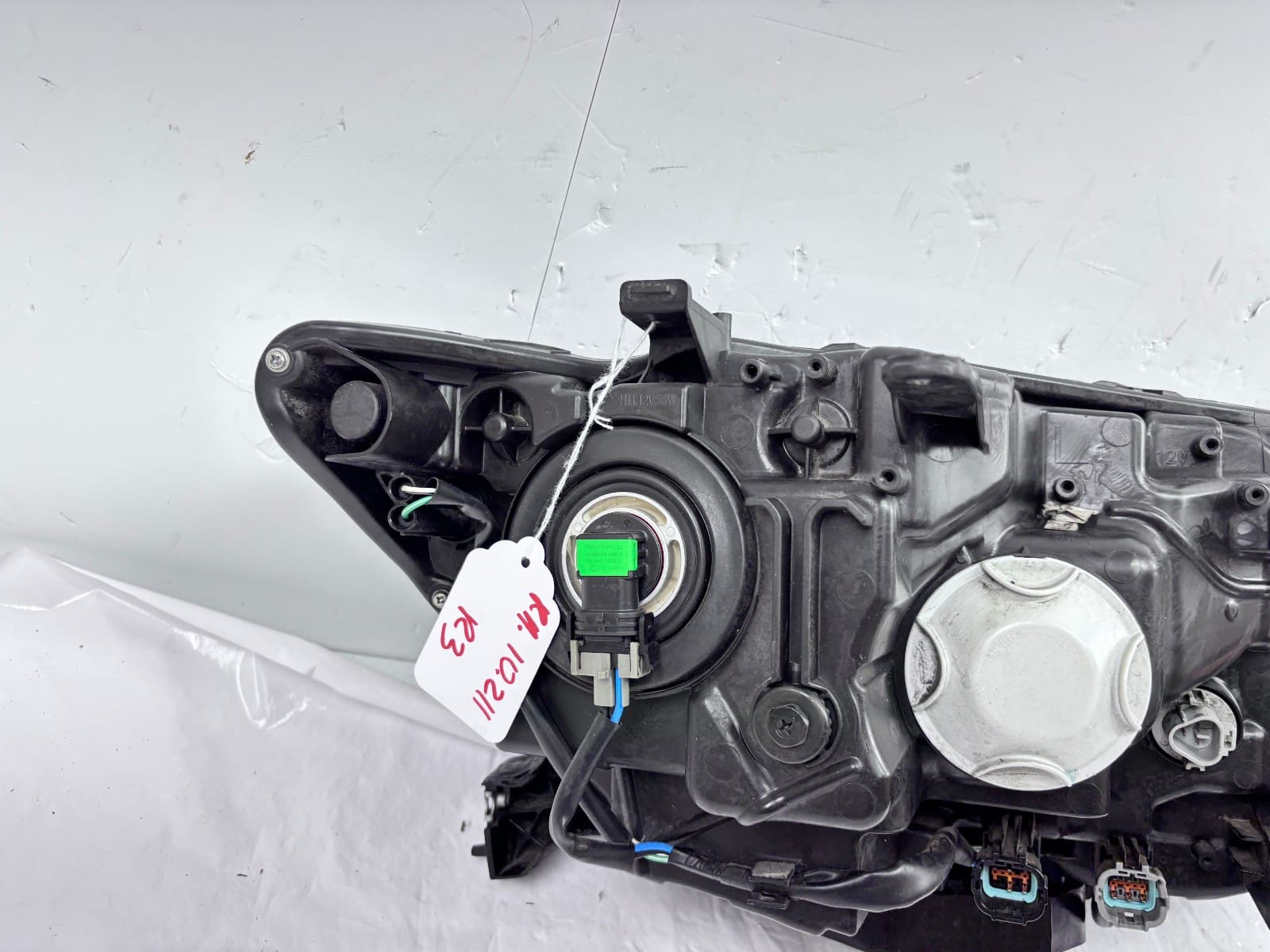 Used 2017-20 Nissan Rogue Front Left Halogen OEM Headlight Assembly - Image 17