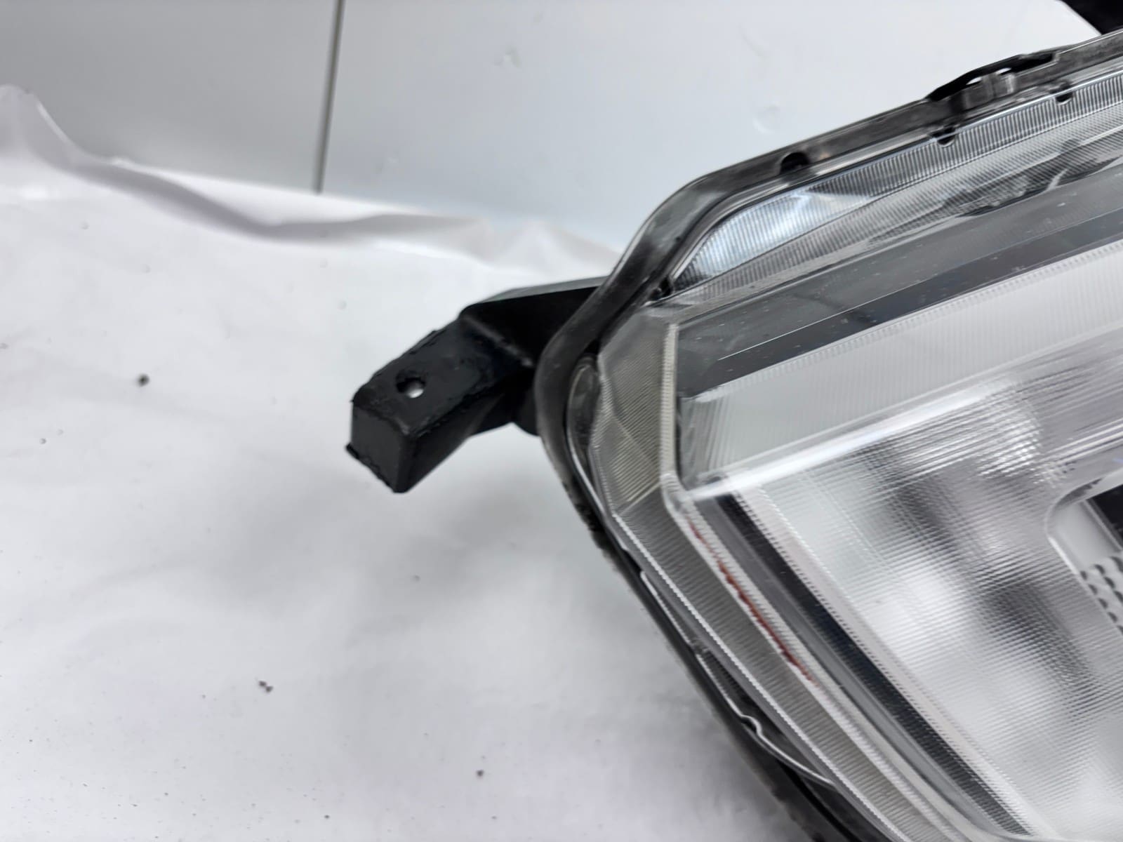 Used 2017-2020 Nissan Rogue Front Left OEM Halogen Headlight - Image 14