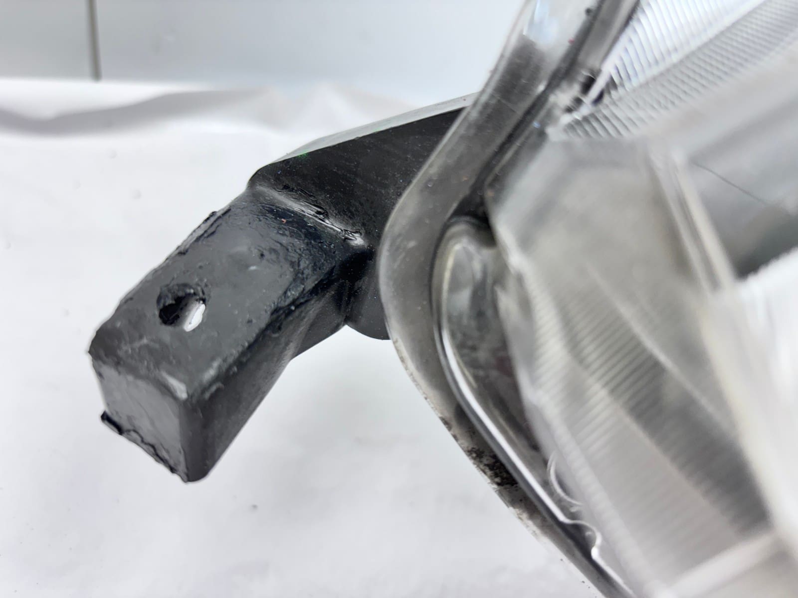 Used 2017-2020 Nissan Rogue Front Left OEM Halogen Headlight - Image 16