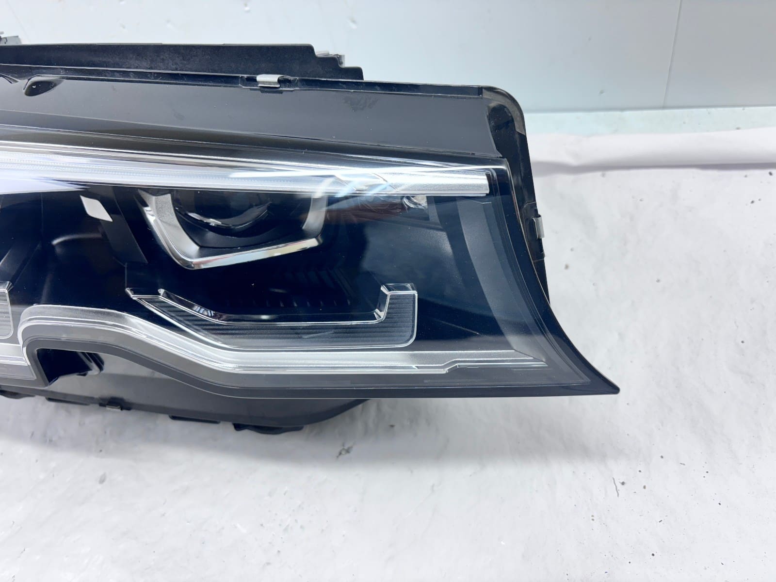 2019-2023 BMW 3 Series 330e 330i m340 Front Right OEM Headlight - Image 2