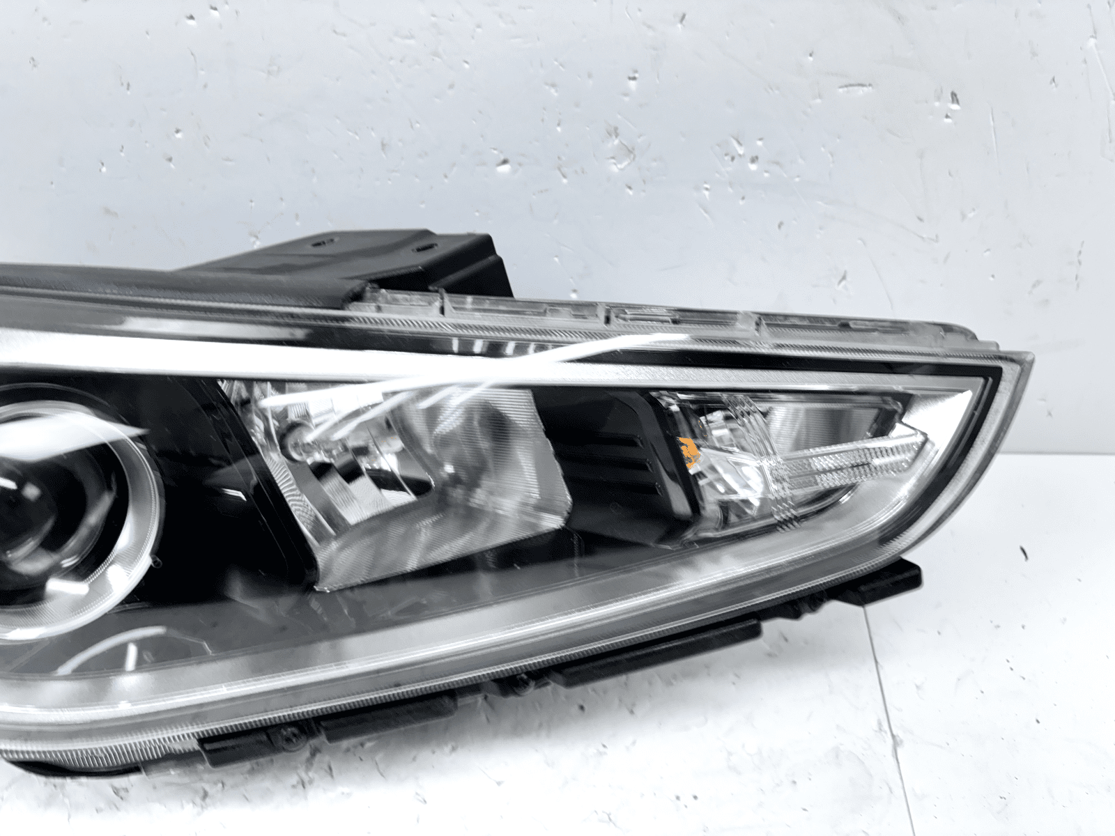 2018-20 Hyundai Elantra GT Halogen Front Right OEM Headlight 92102-g3040 - Image 5