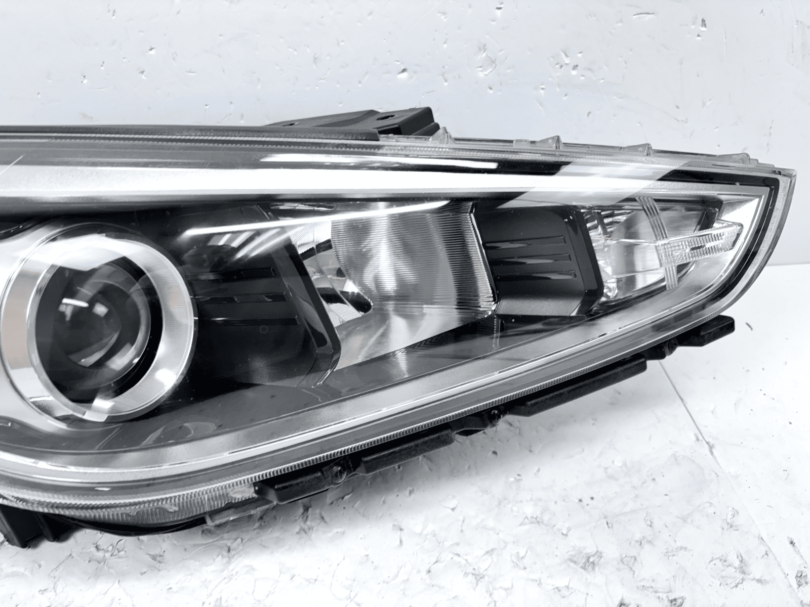 2018-20 Hyundai Elantra GT Halogen Front Right OEM Headlight 92102-g3040 - Image 6
