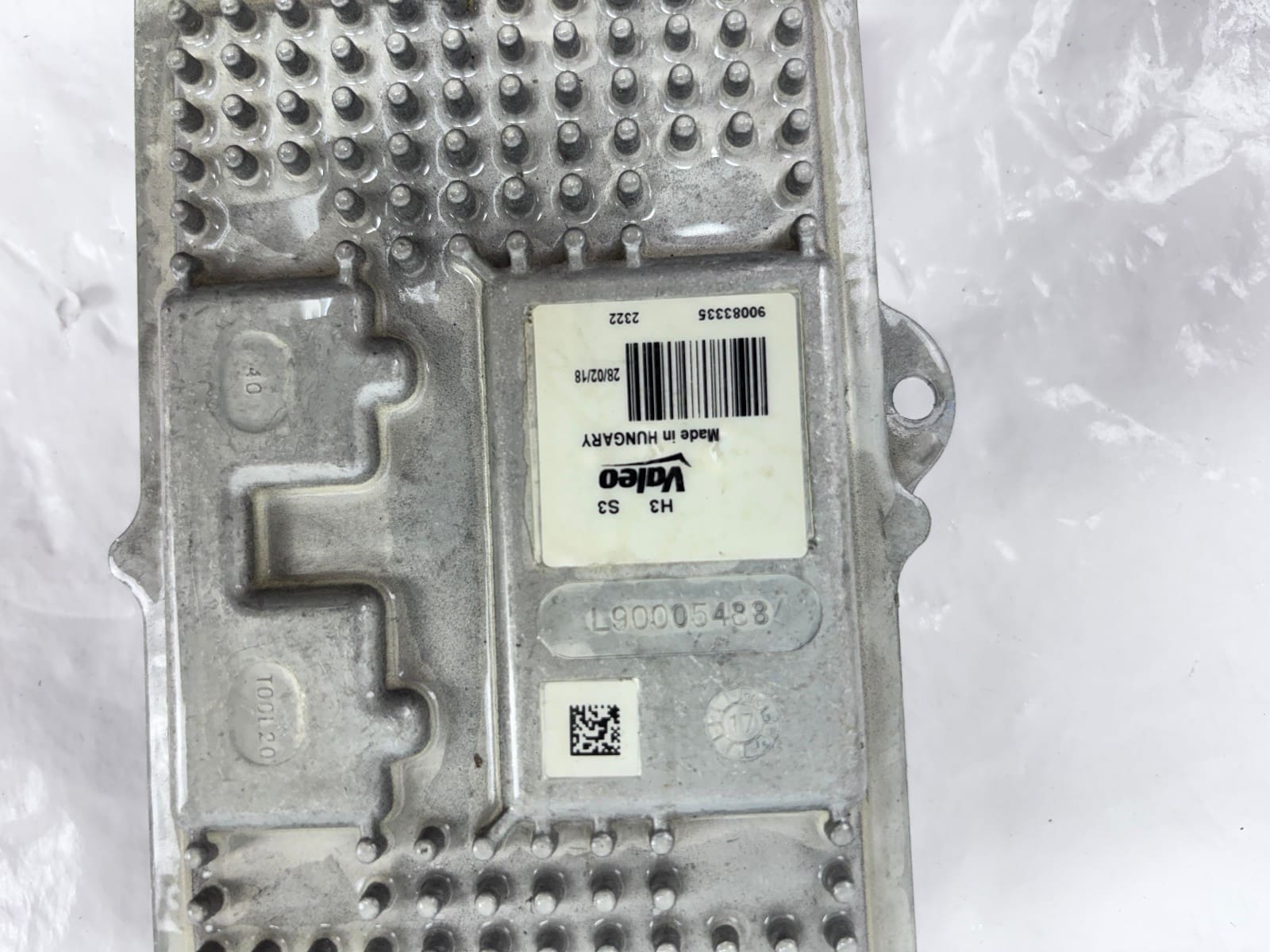 2015-19 Cadillac Escalade OEM Headlight LED Ballast Module L90032783 - Image 3