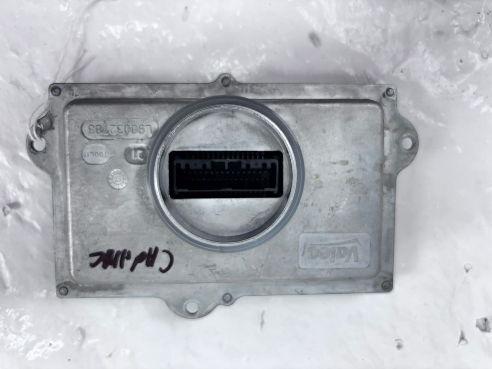 2015-19 Cadillac Escalade OEM Headlight LED Ballast Module L90032783 - Image 7