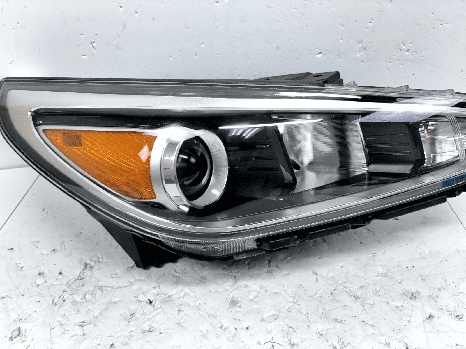 2018-20 Hyundai Elantra GT Halogen Front Right OEM Headlight 92102-g3040 - Image 7