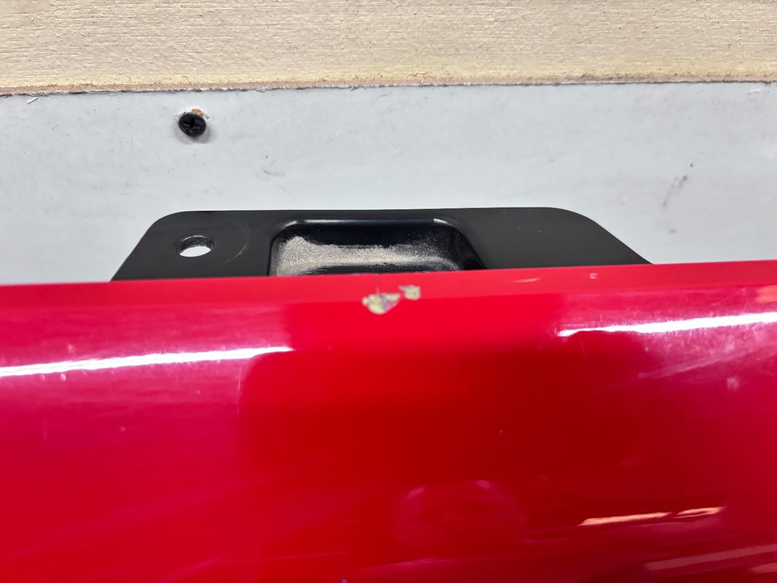 2016-2018 Chevy Silverado 1500 Z71 Red Front OEM Grille 23485656 - Image 14