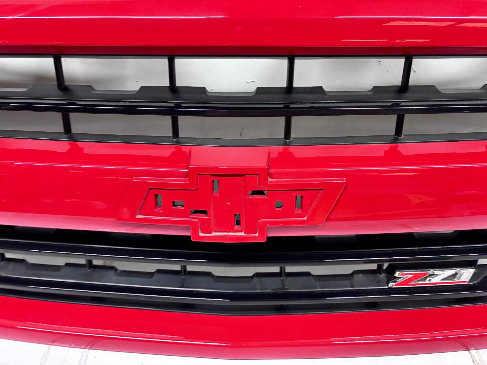 2016-2018 Chevy Silverado 1500 Z71 Red Front OEM Grille 23485656 - Image 16