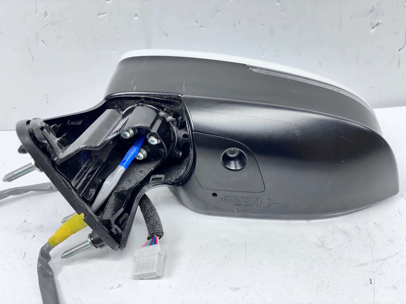 OEM 2023-25 Toyota Crown Left Front Blind Spot Turn Signal Mirror - Image 13