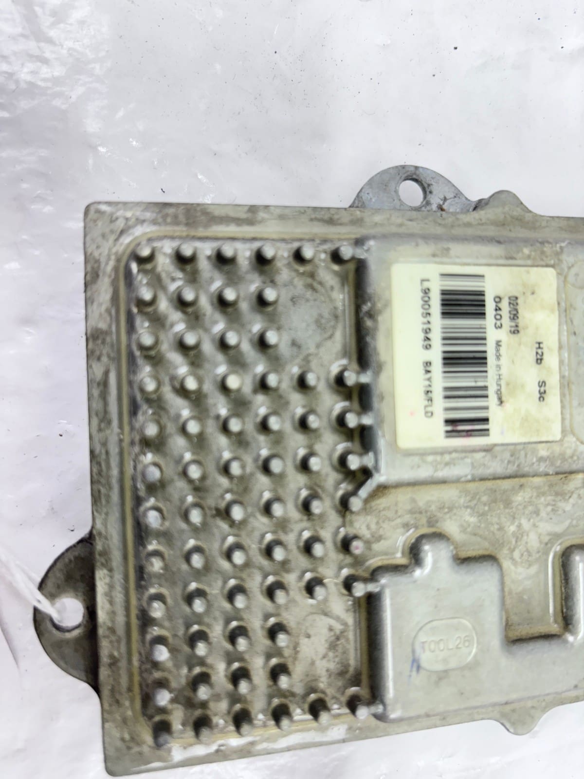 2015-19 Cadillac Escalade OEM Headlight LED Ballast Module L90032783 - Image 3