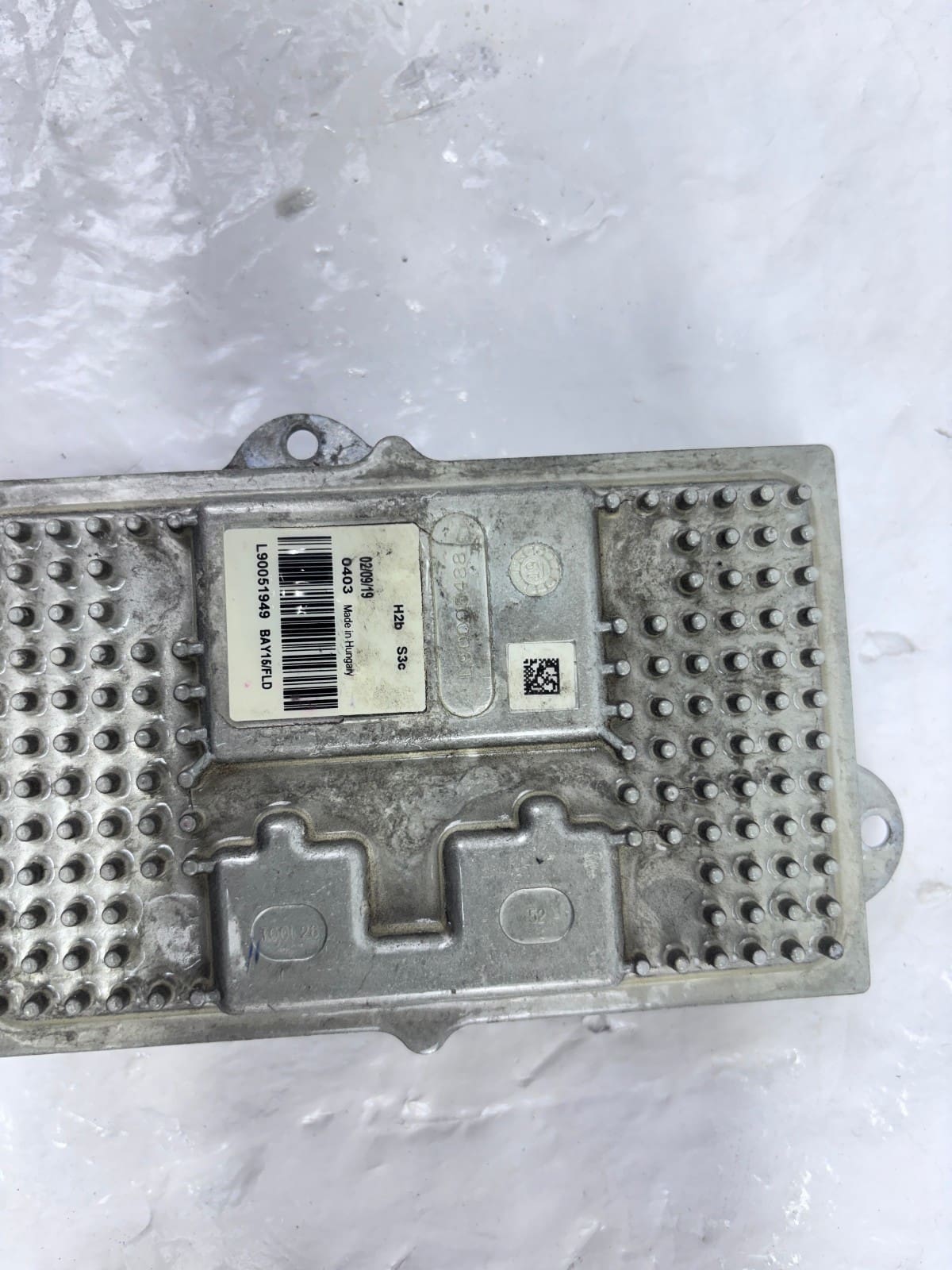 2015-19 Cadillac Escalade OEM Headlight LED Ballast Module L90032783 - Image 4